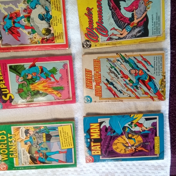 DC SUPERHERO 6 BOOK SET & SPORT CARD SET - Picture 9 of 14